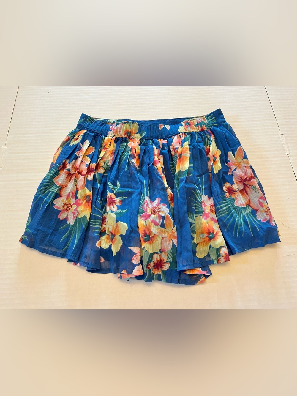 Abercrombie Kids Girl's Blue Floral Pleated Skort 13/14 Tropical